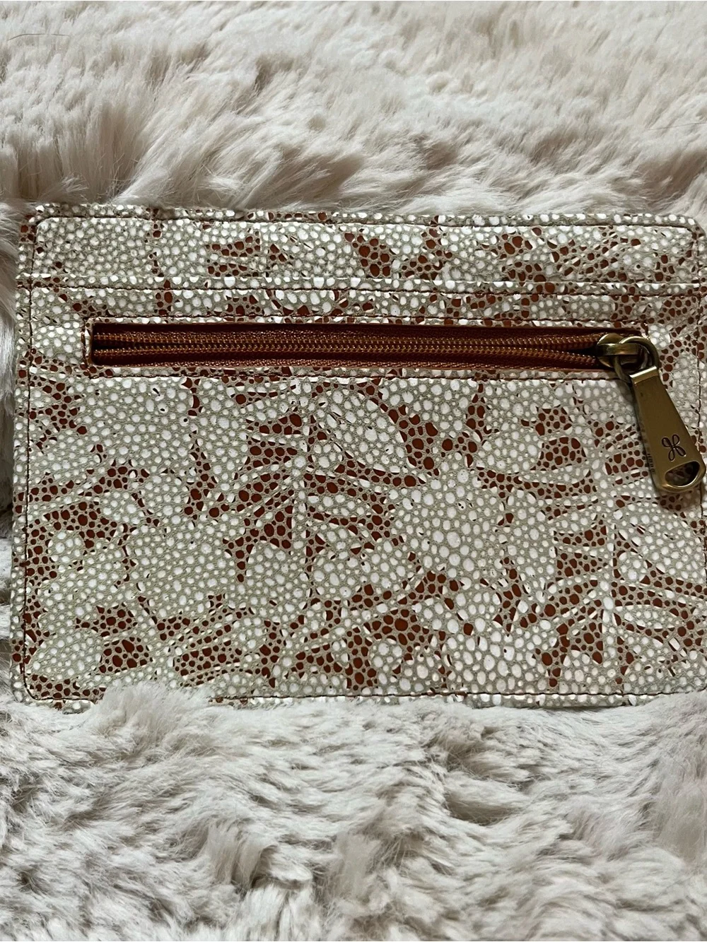 HOBO White and Brown Textured Card Holder with ID Window 02-31